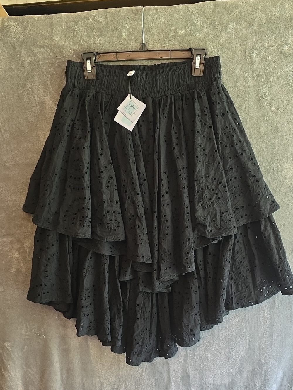 Women’s Black Eyelet Tiered Skirt. Size Medium - Picture 1 of 9